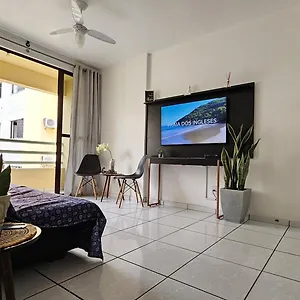Apartamento Precioso Frente Al Mar, Florianópolis